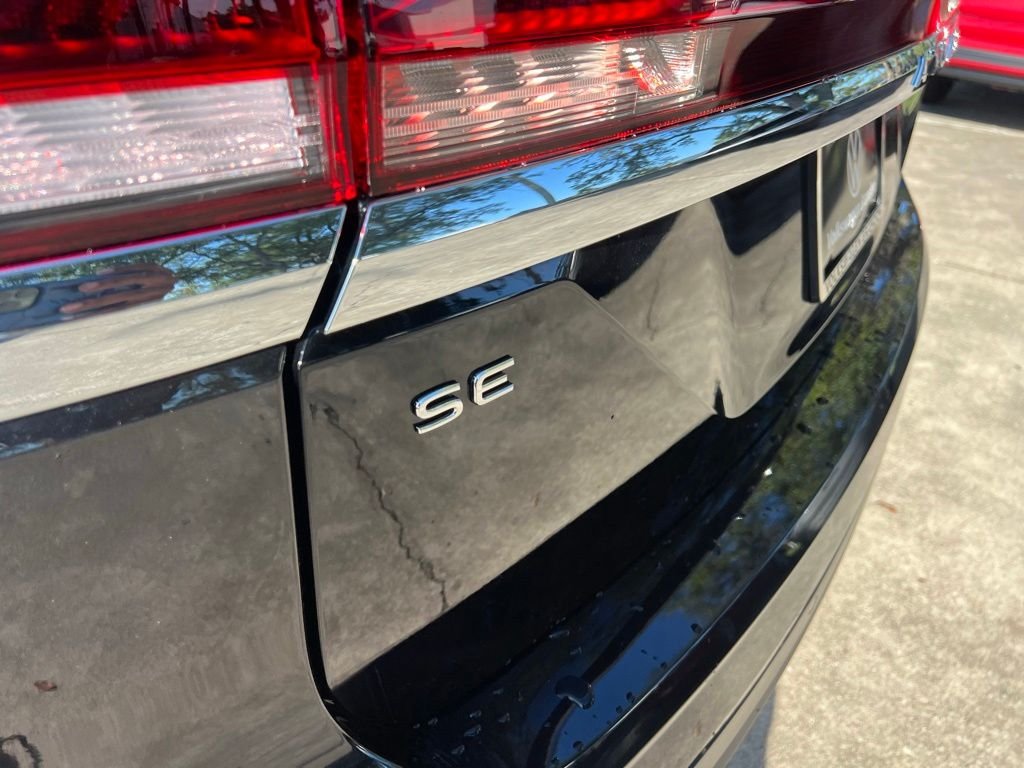 New 2026 Black Volkswagen SE w/Technology image 30