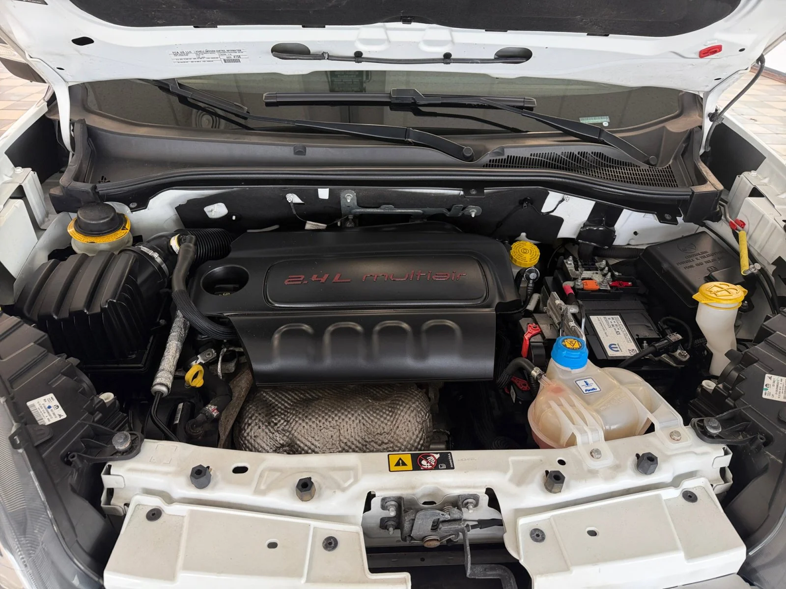 Used 2022 Bright White Ram Tradesman image 6