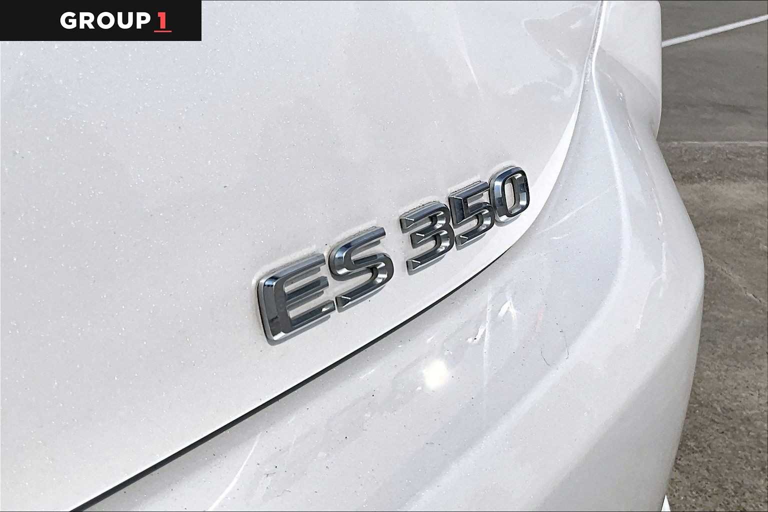 Used 2023 Eminent White Pearl Lexus  image 28