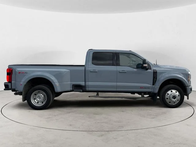 Used 2025  Ford Platinum image 6