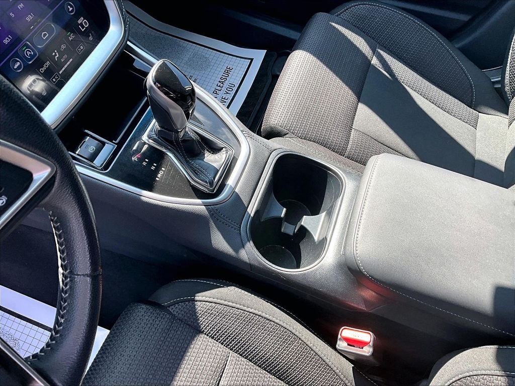 Used 2021 Ice Silver Metallic Subaru Premium image 20