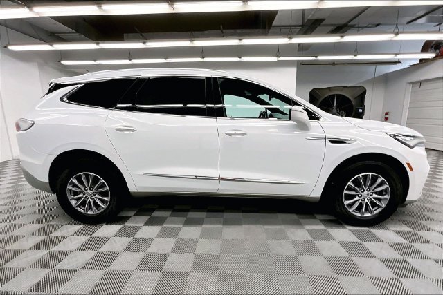 Used 2023 Summit White Buick Essence image 14