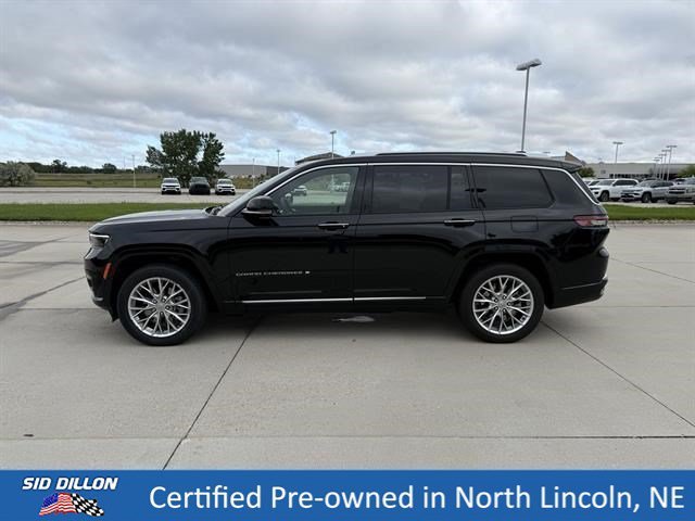 Used 2023 Diamond Black Crystal Pearlcoat Jeep Summit image 2