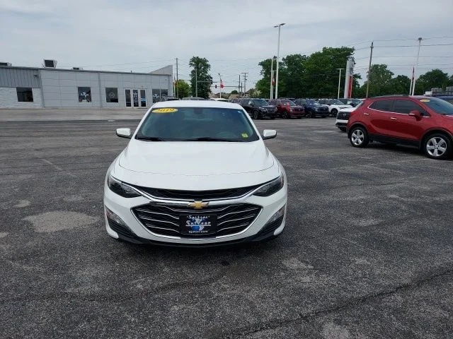 Used 2019 White Chevrolet LT image 9