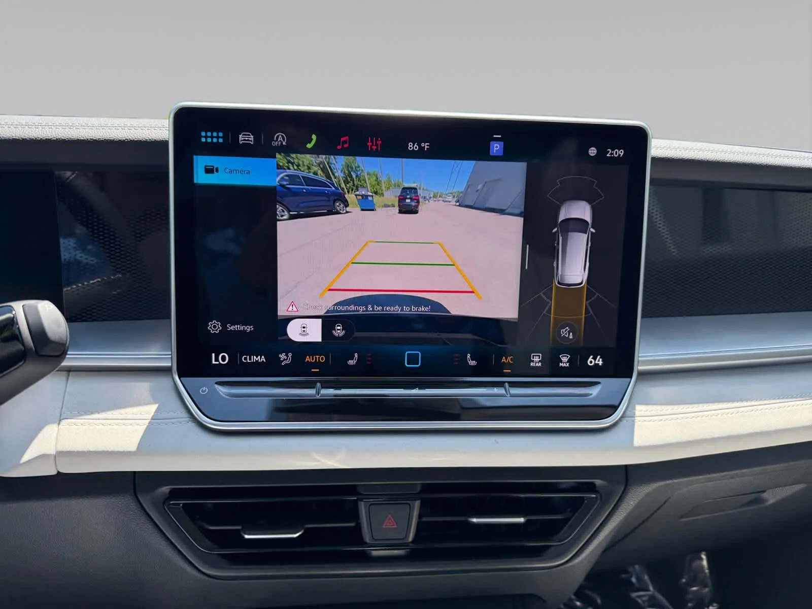 2026 Volkswagen Tiguan SE - Photo 16