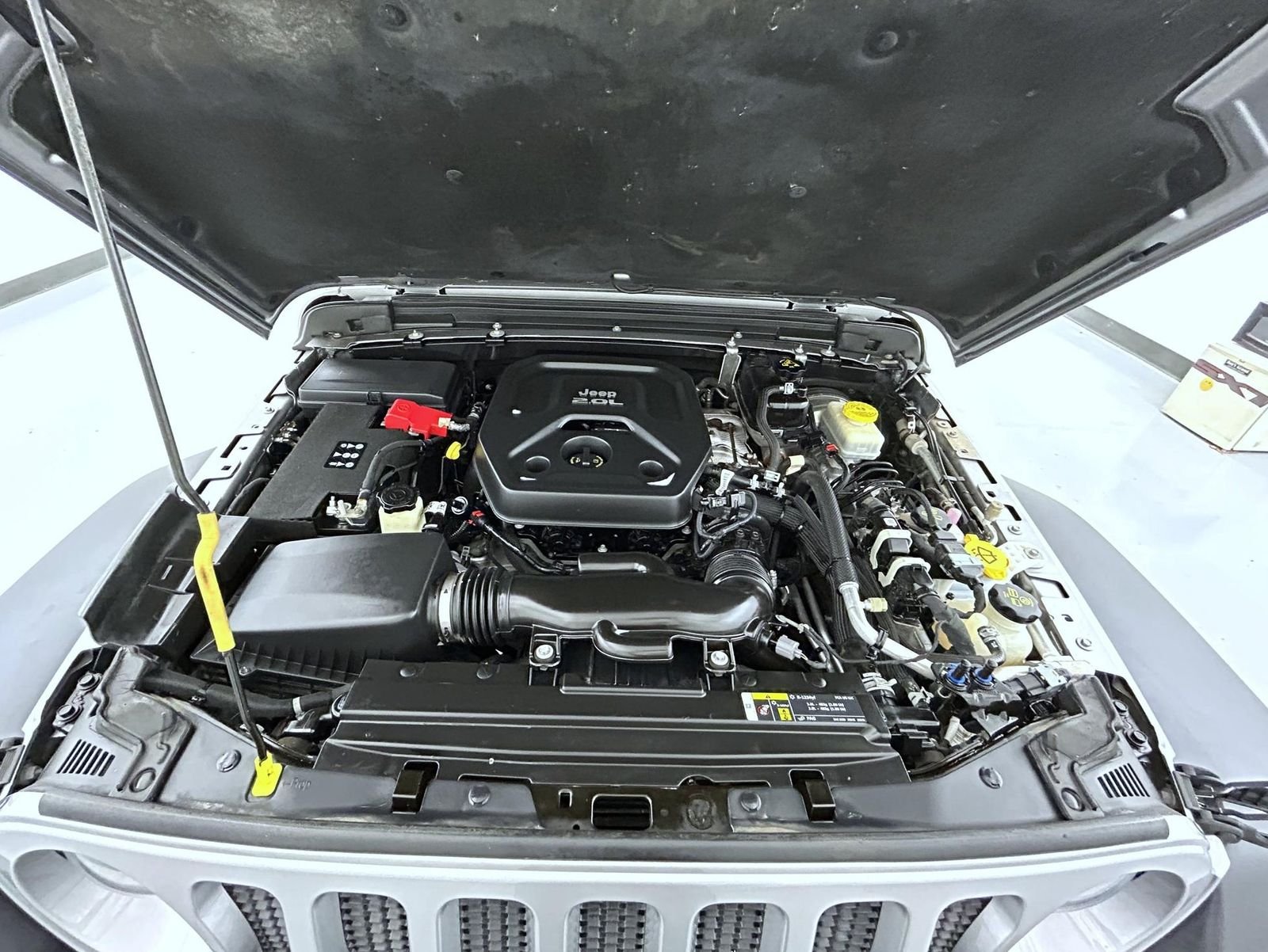 Used 2019 Silver Jeep Unlimited Sport S image 24