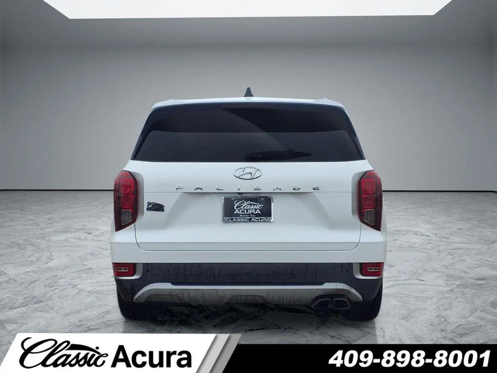 Used 2022 Hyper White Hyundai SEL image 3