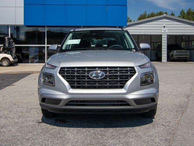 New 2026 Silver Hyundai SE image 3
