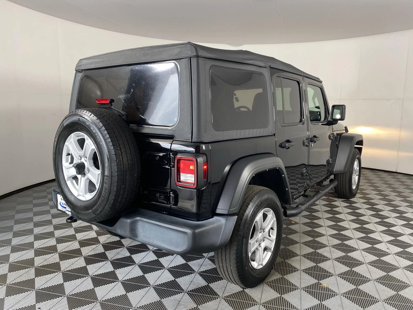 Used 2022 Black Clearcoat Jeep Unlimited Sport S image 16