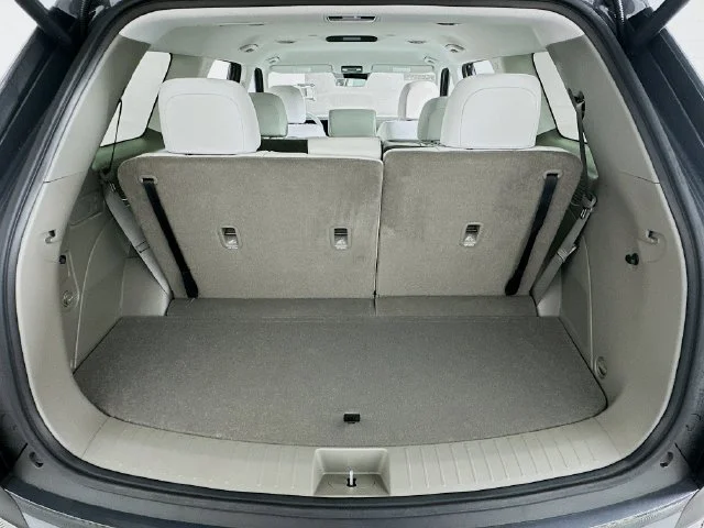 New 2026 Gray Hyundai SEL image 24