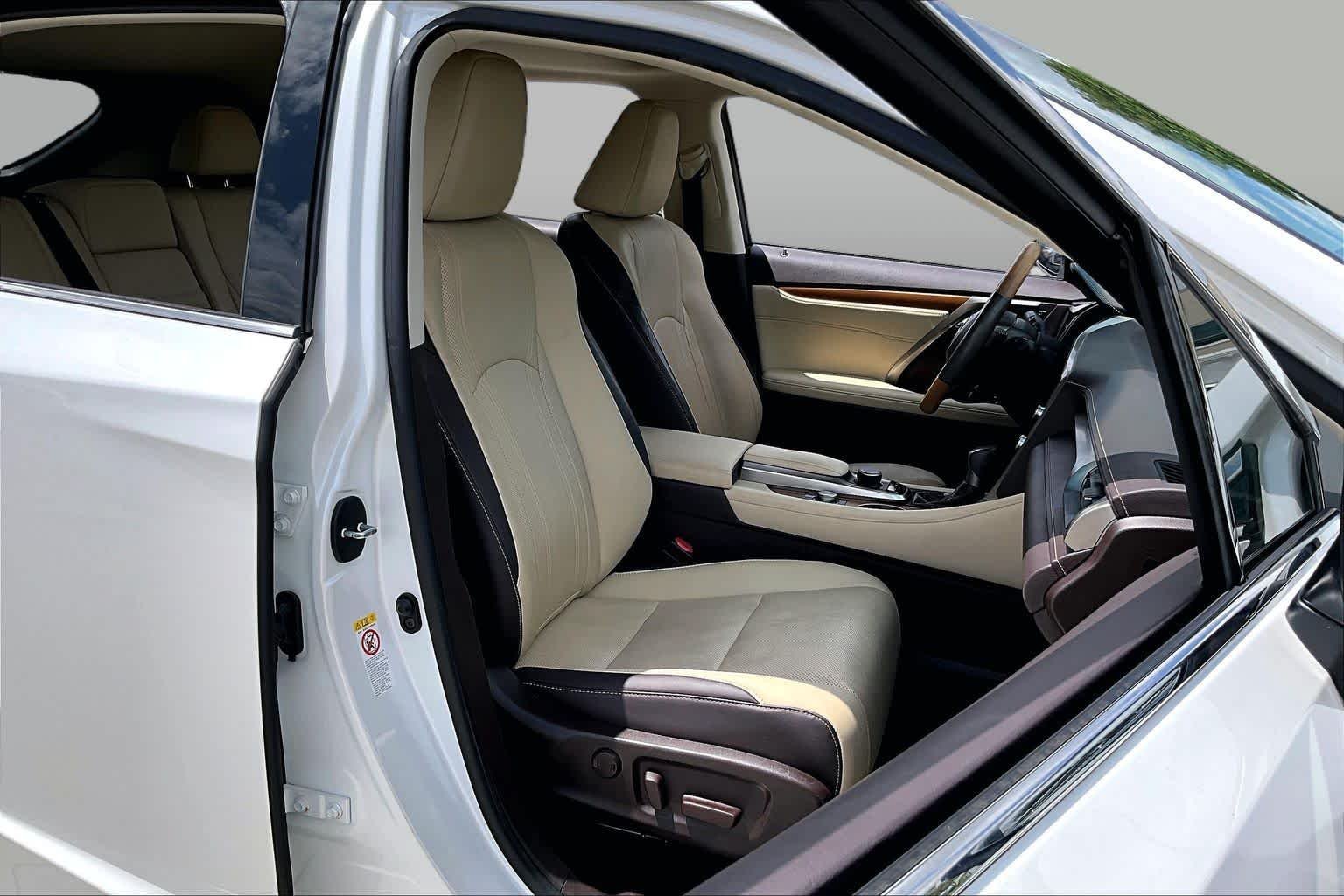 Used 2018 Eminent White Pearl Lexus  image 8
