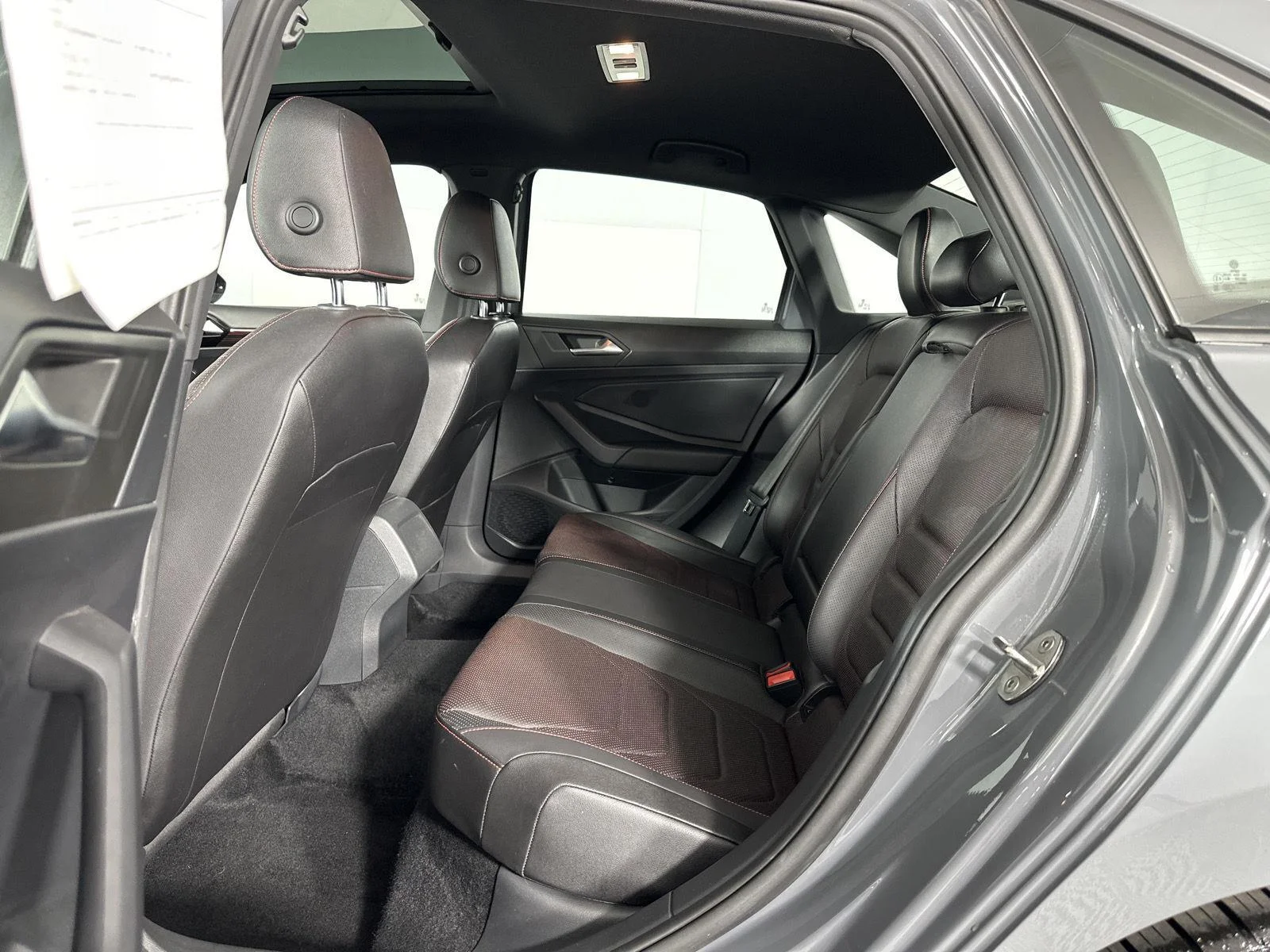 Used 2022 Pure Gray w/Black Roof Volkswagen Autobahn image 21