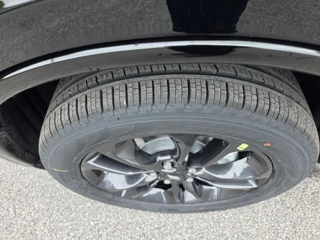 New 2026 Diamond Black Clear-Coat Exterior Paint Dodge GT Plus image 9