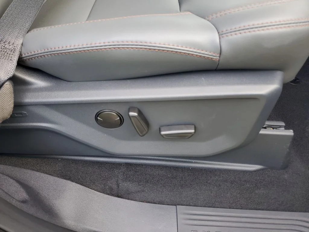 2025 Ford Expedition Active - Photo 36