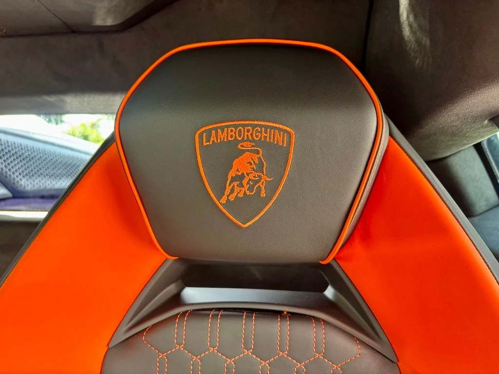 Used 2025 Verde Hydra Metallic Lamborghini  image 25