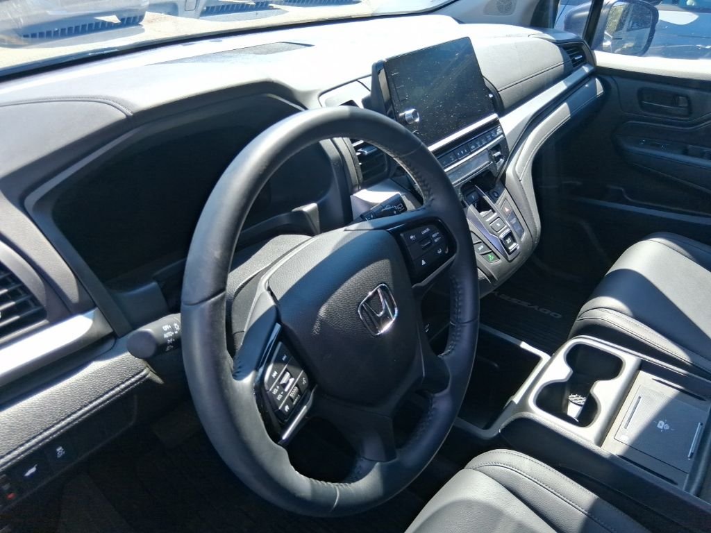 Used 2025 Black Honda EX-L image 11