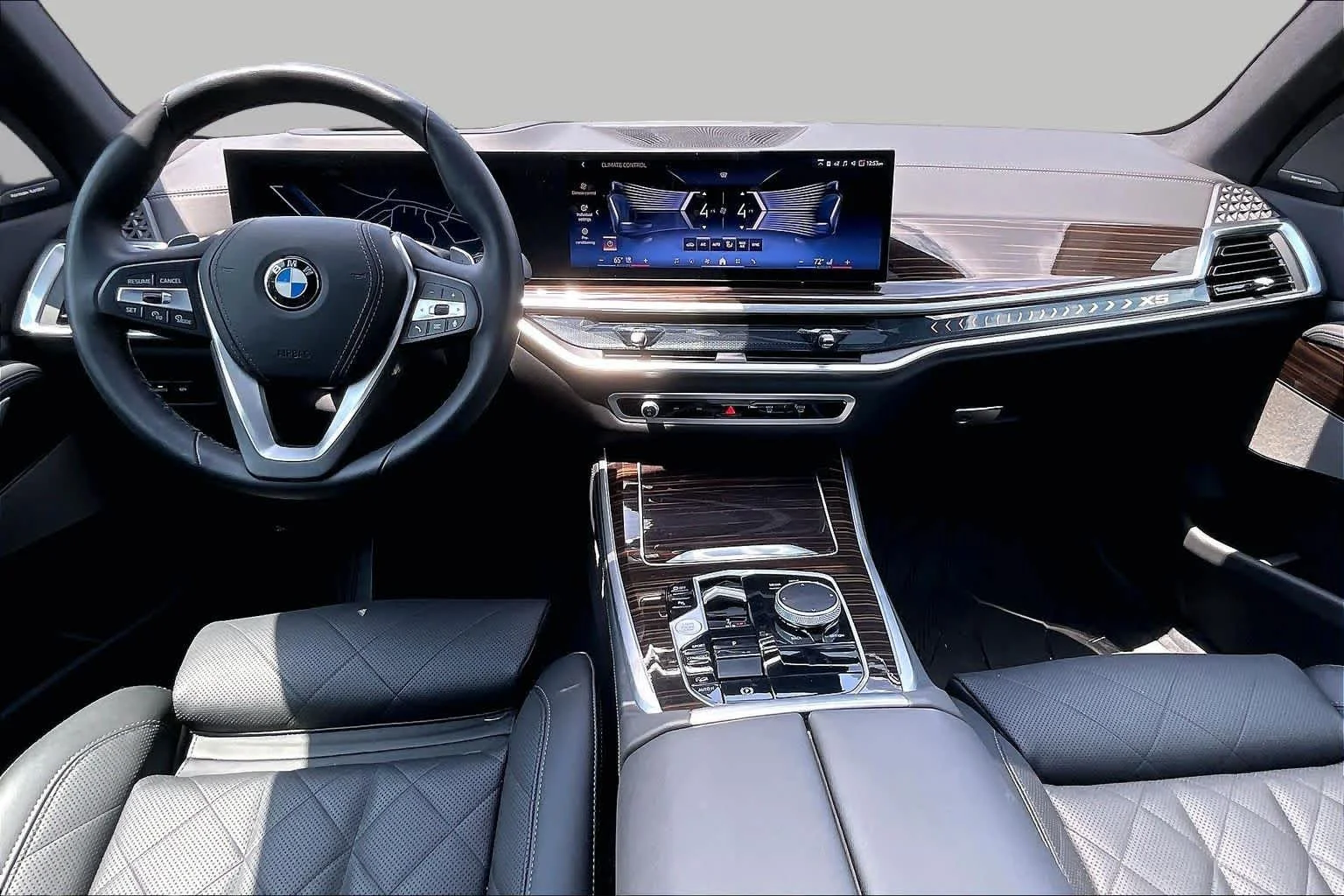 Used 2026 Tanzanite Blue II Metallic BMW xDrive40i image 15