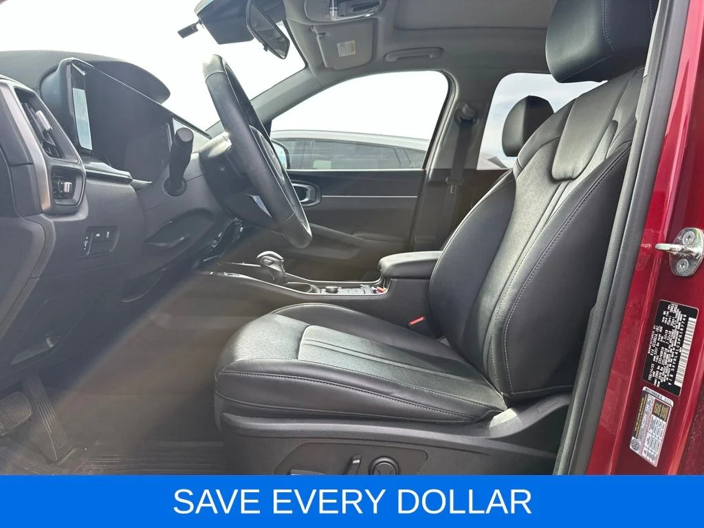 Used 2023 Red Kia S image 8
