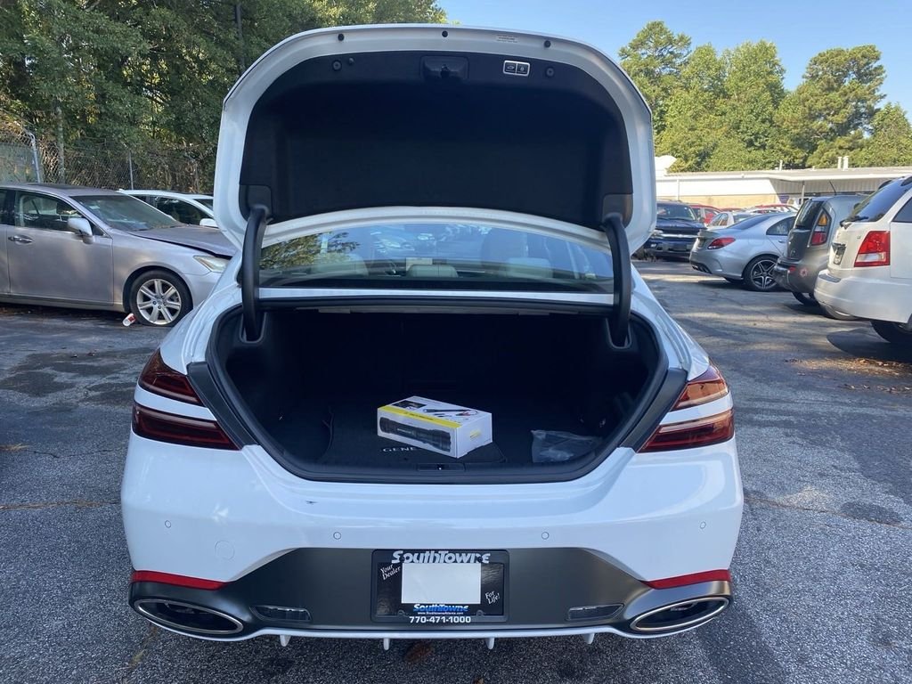 New 2025 White Genesis 3.3T SPORT PRESTIGE image 19