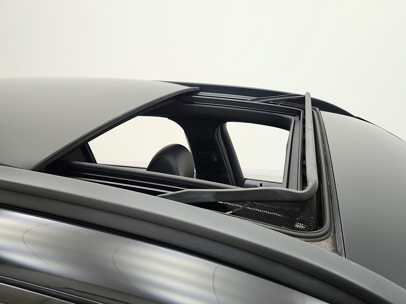 Used 2021 Black Mercedes-Benz GLC 300 SUV image 19
