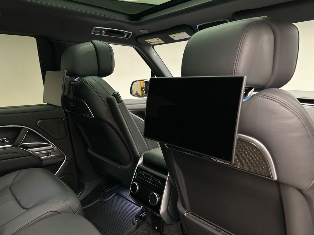 Used 2025 Eiger Gray Metallic Land Rover Autobiography image 20
