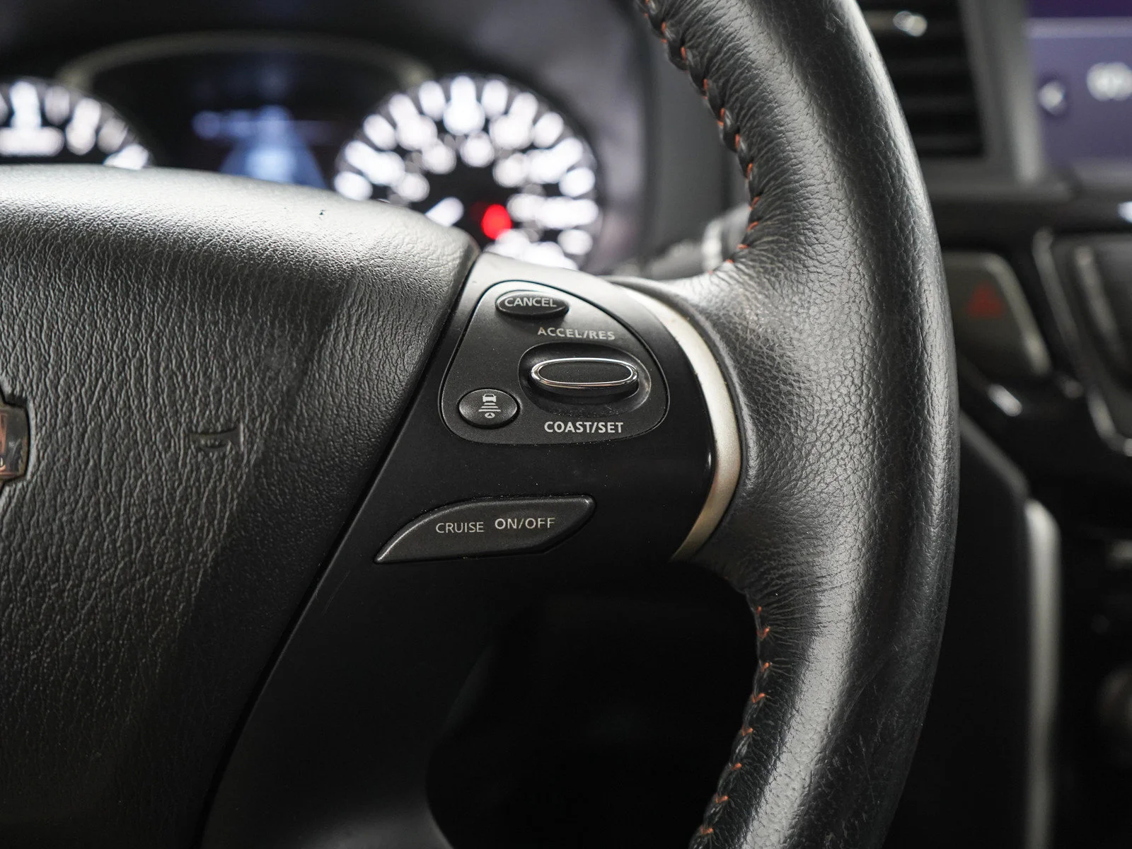 Used 2020 Magnetic Black Pearl Nissan SV image 26