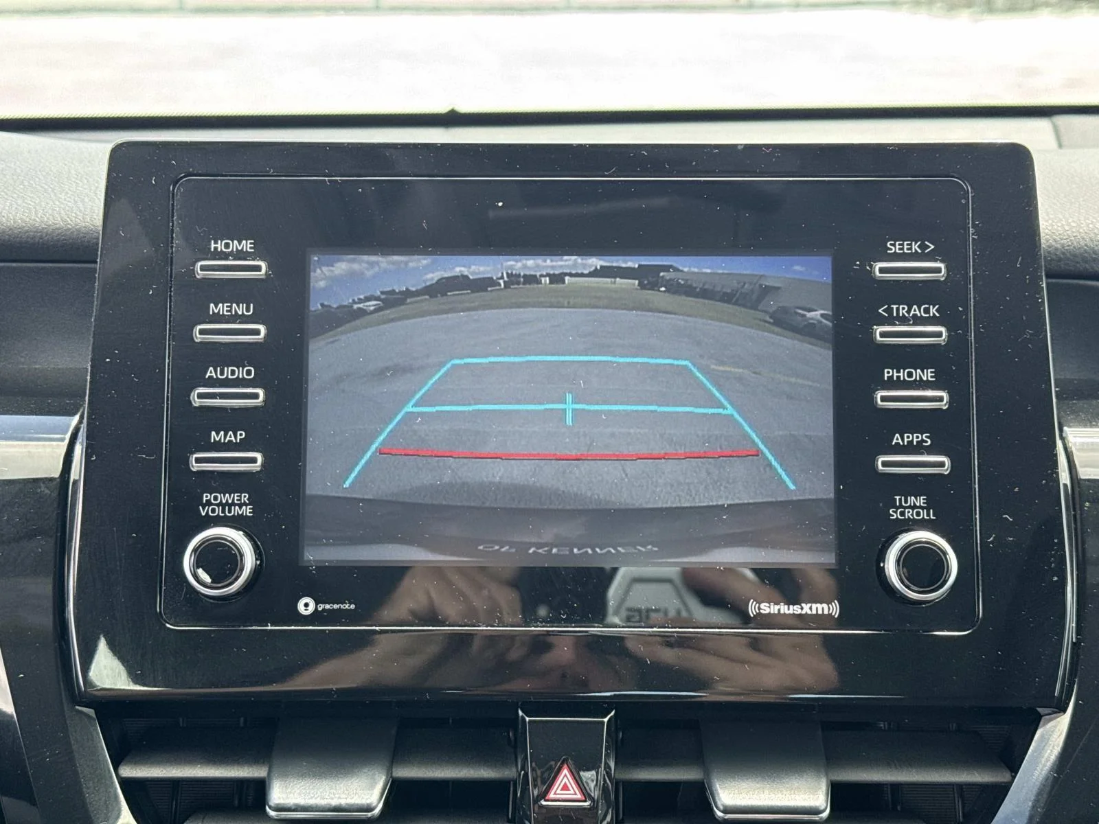 2021 Toyota Camry LE - Photo 26