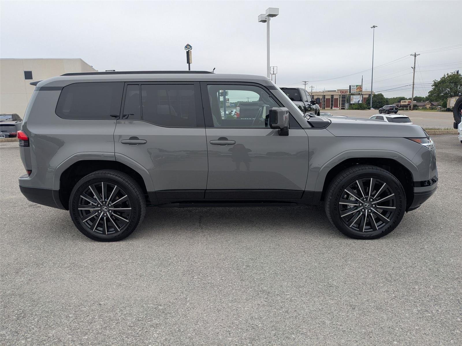Used 2026 Incognito Lexus GX 550 Luxury + image 4