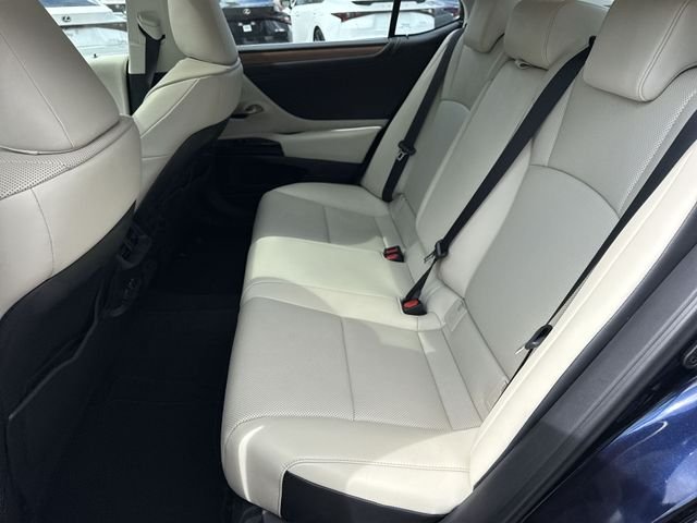 2025 Lexus ES 350 - Photo 23