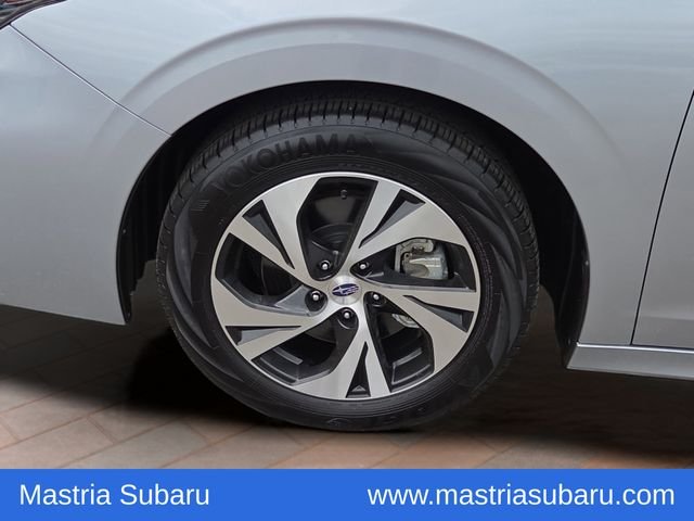 Used 2025 Ice Silver Metallic Subaru Premium image 26