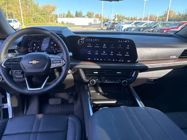 Used 2026 Polar White Tricoat Chevrolet High Country image 15