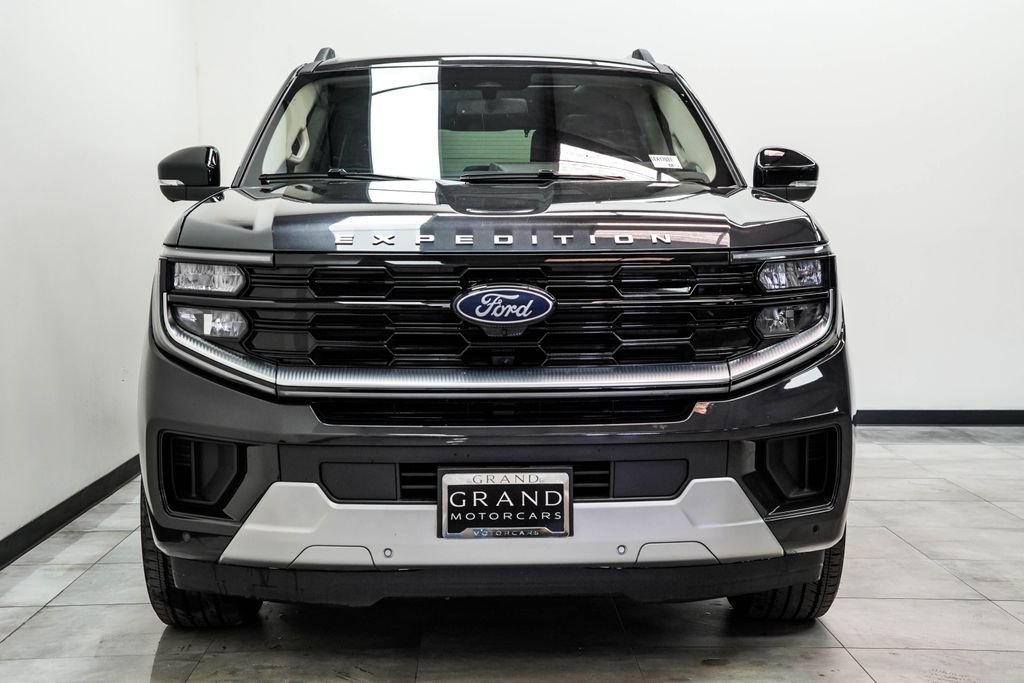 Used 2025 Gray Ford Platinum image 6