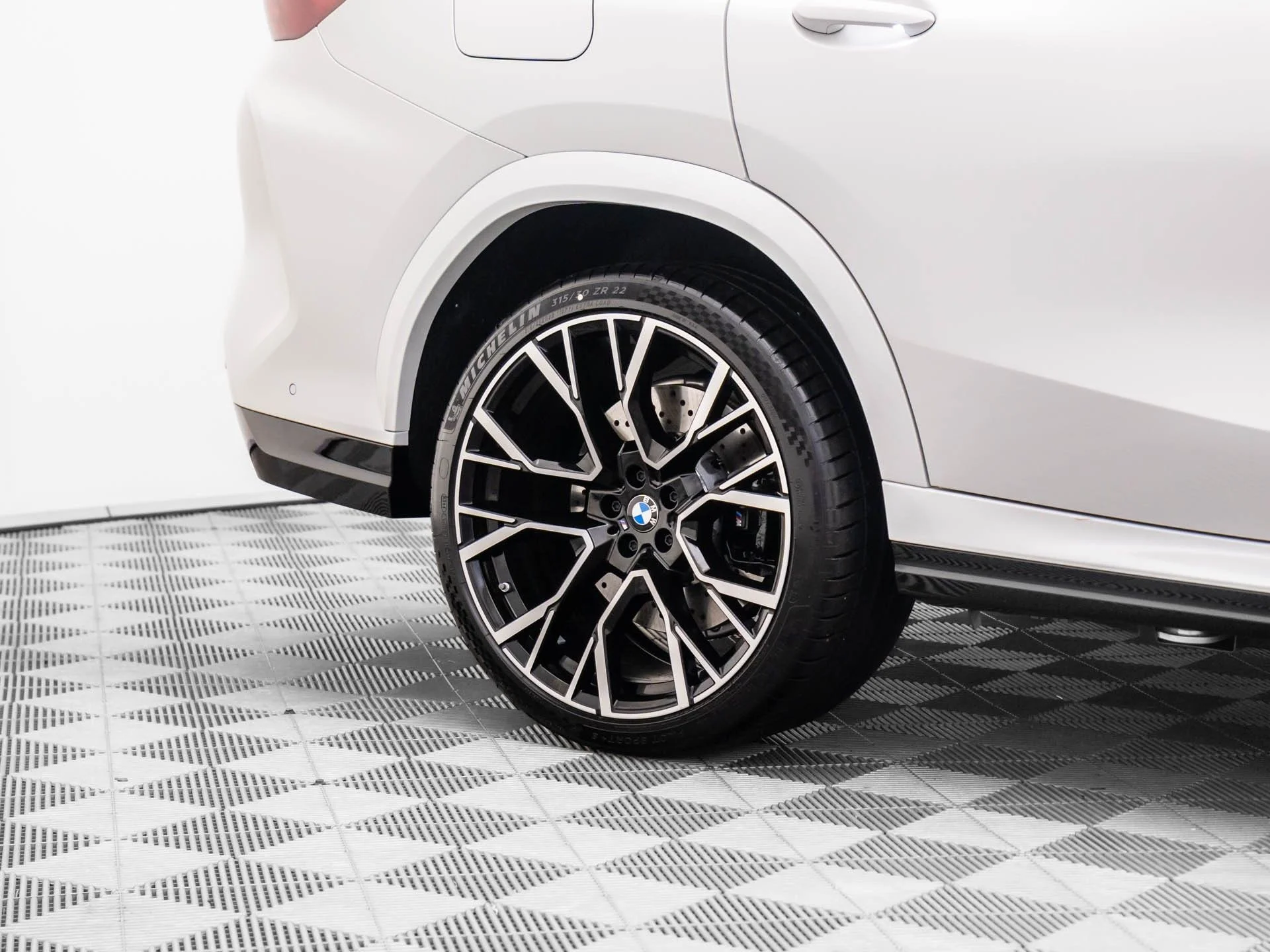 New 2026 White BMW Competition image 39