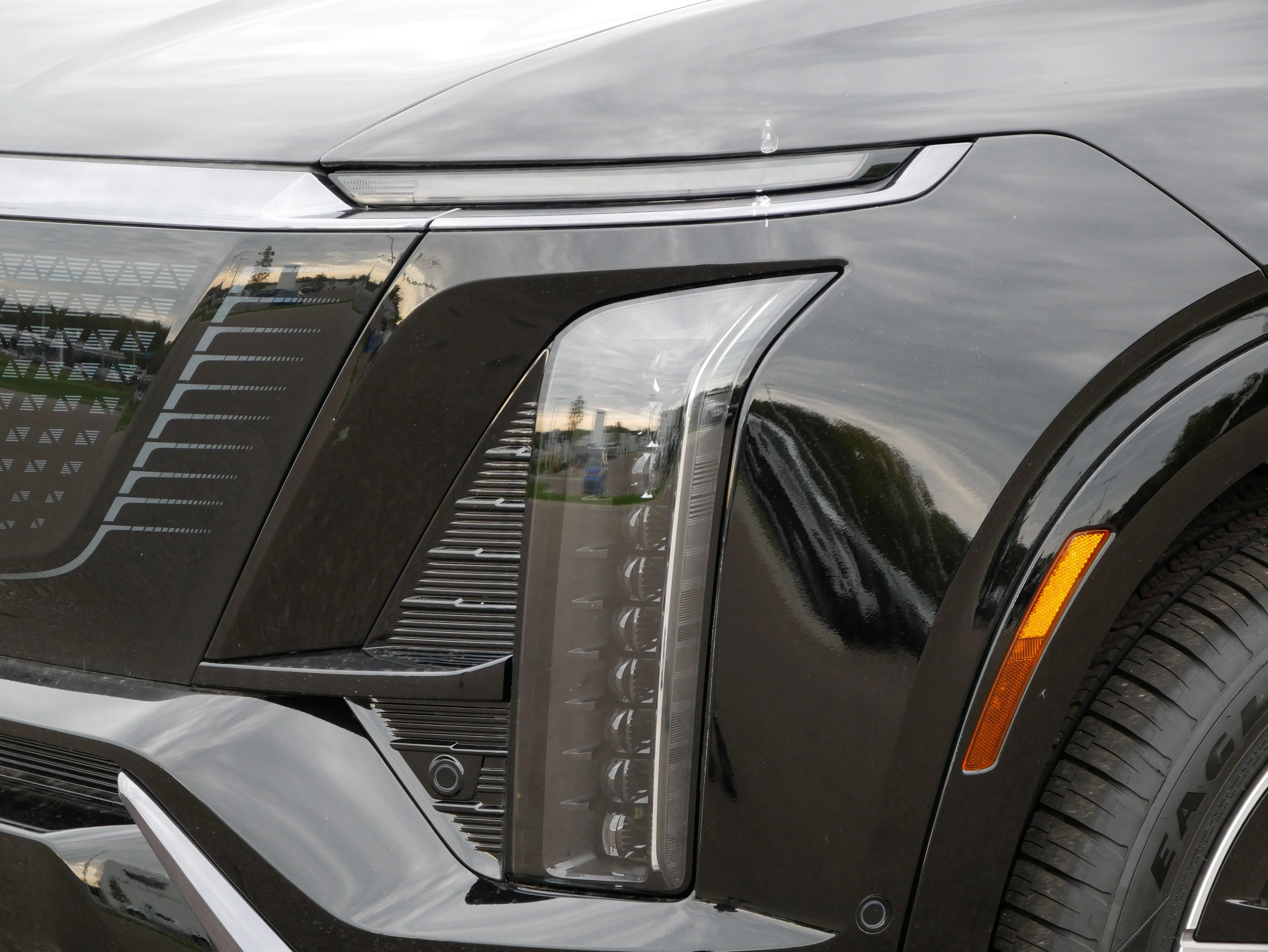 2026 Cadillac VISTIQ Sport - Photo 14