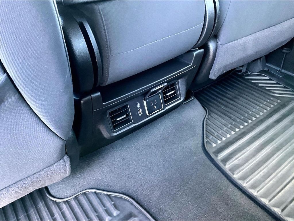 Used 2025 Black Chevrolet LT image 27