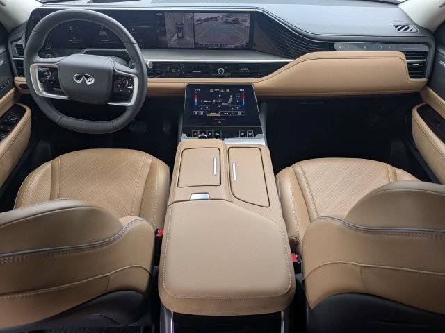 Used 2025 White INFINITI LUXE image 16