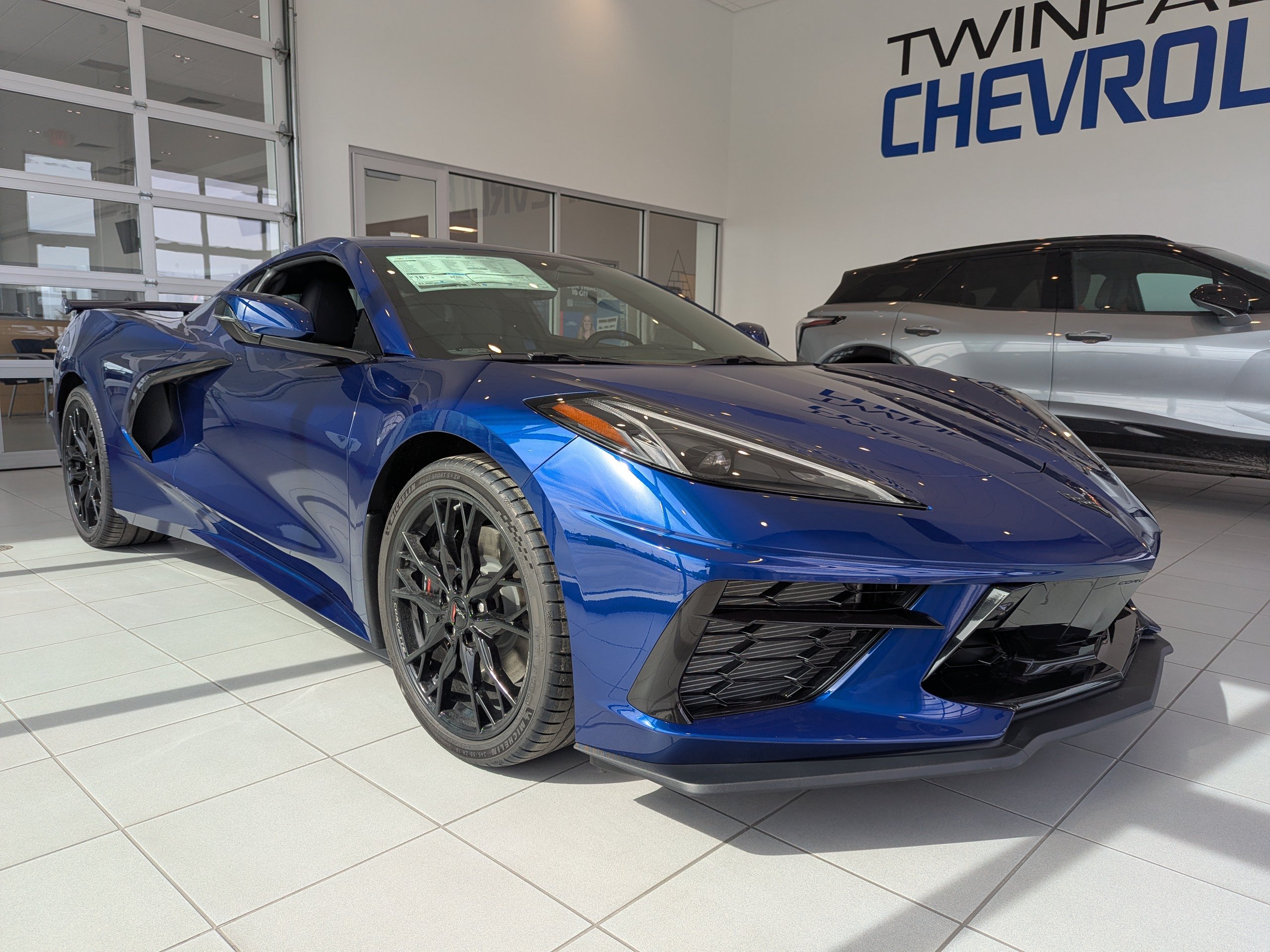 2027 Chevrolet Corvette 2LT - Photo 24