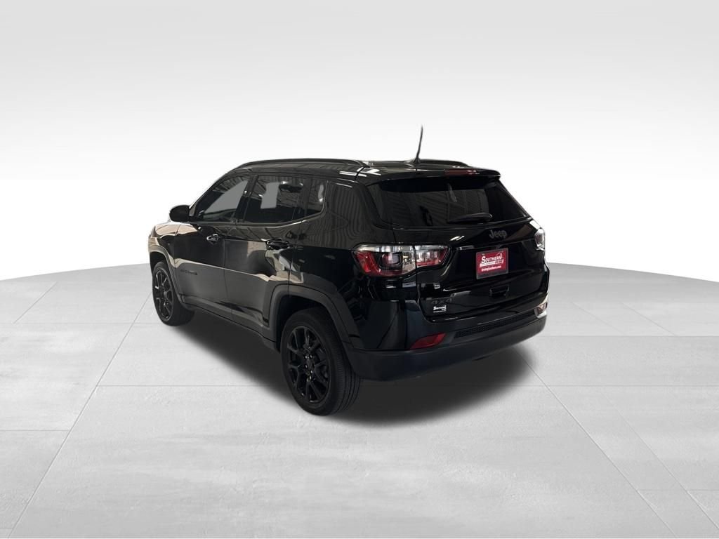 Used 2025 Black Jeep Latitude image 3
