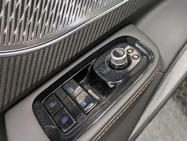Used 2024 Black Maserati 788 HP 0-60 2.3 240 mile per charge image 12