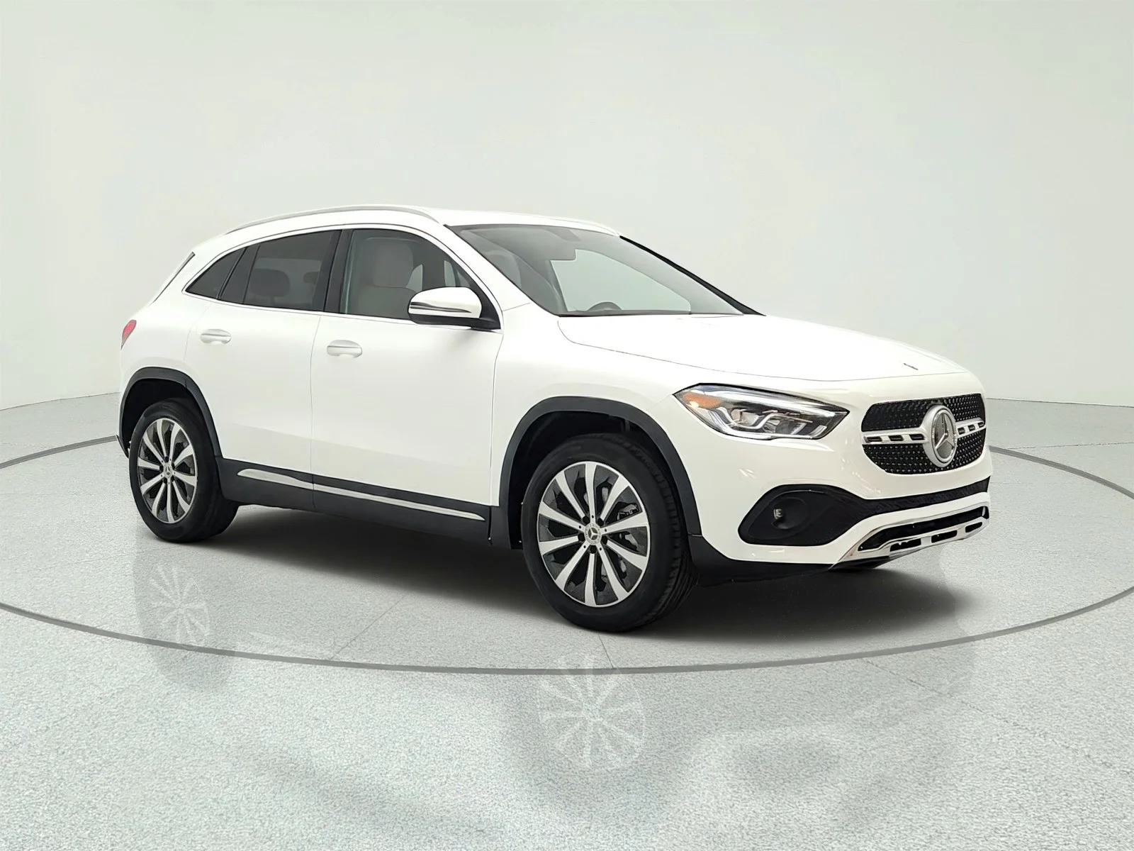 Certified Used 2023 Polar White Mercedes-Benz GLA 250 4MATIC® SUV image 3