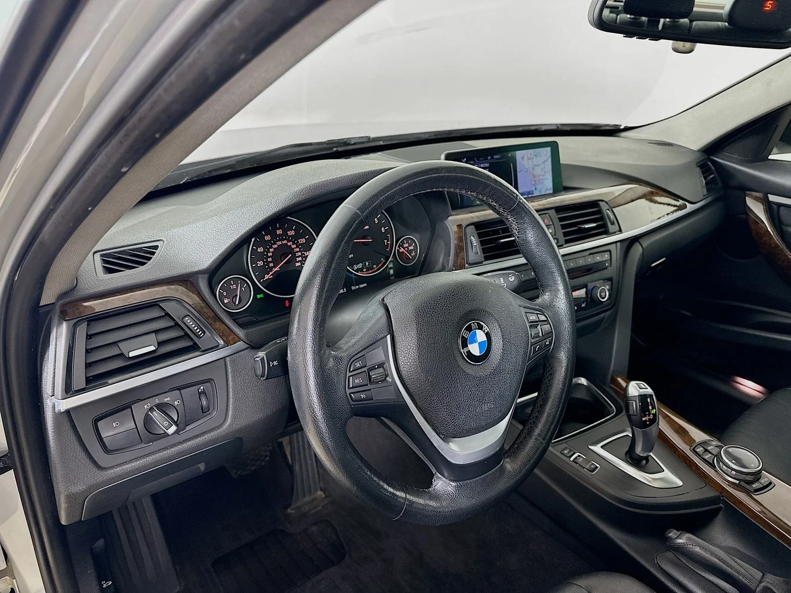 Used 2014 Silver BMW  image 30
