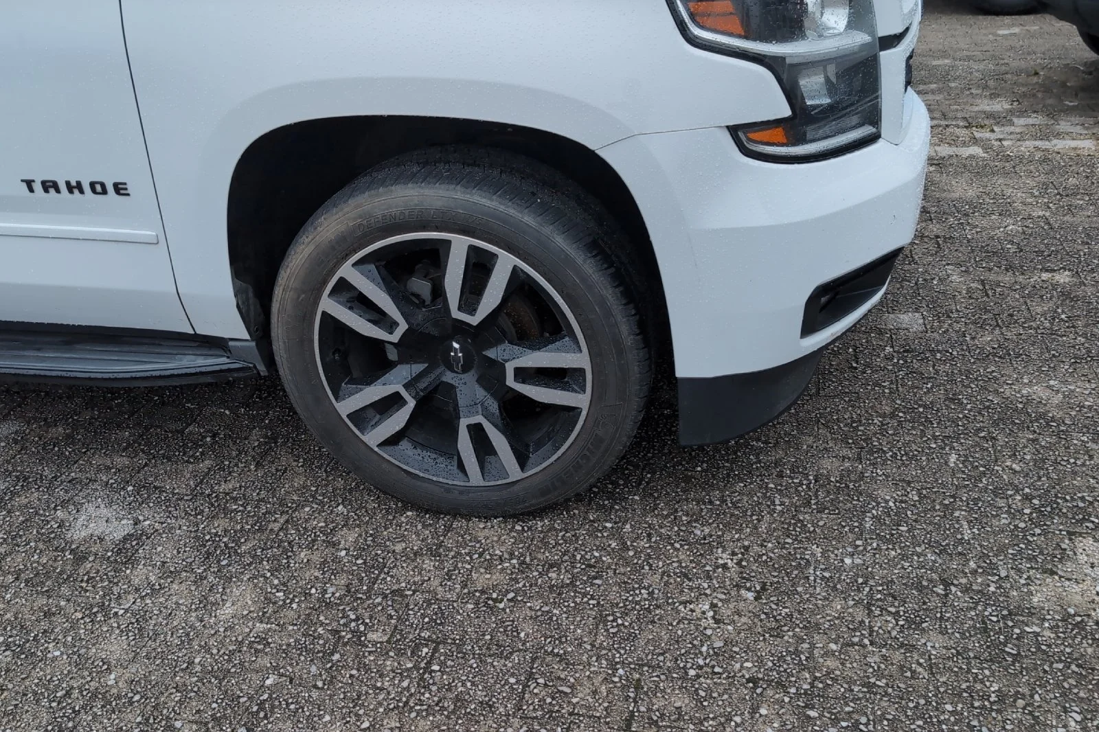 Used 2018 SUMMIT WHITE Chevrolet Premier image 3