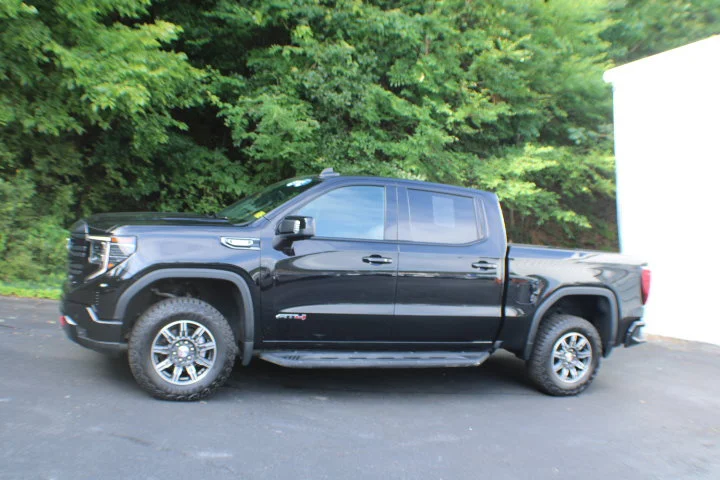Certified Used 2024 Onyx Black GMC AT4 image 4