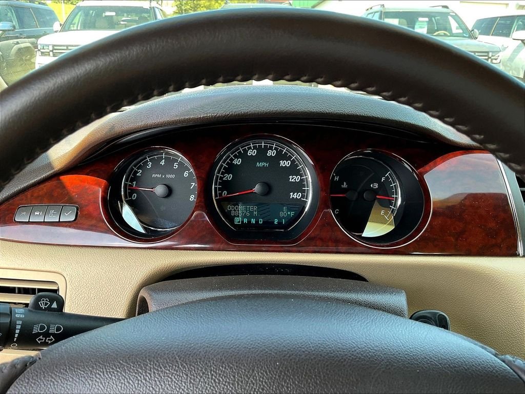Used 2008 Gold Buick CXL image 14