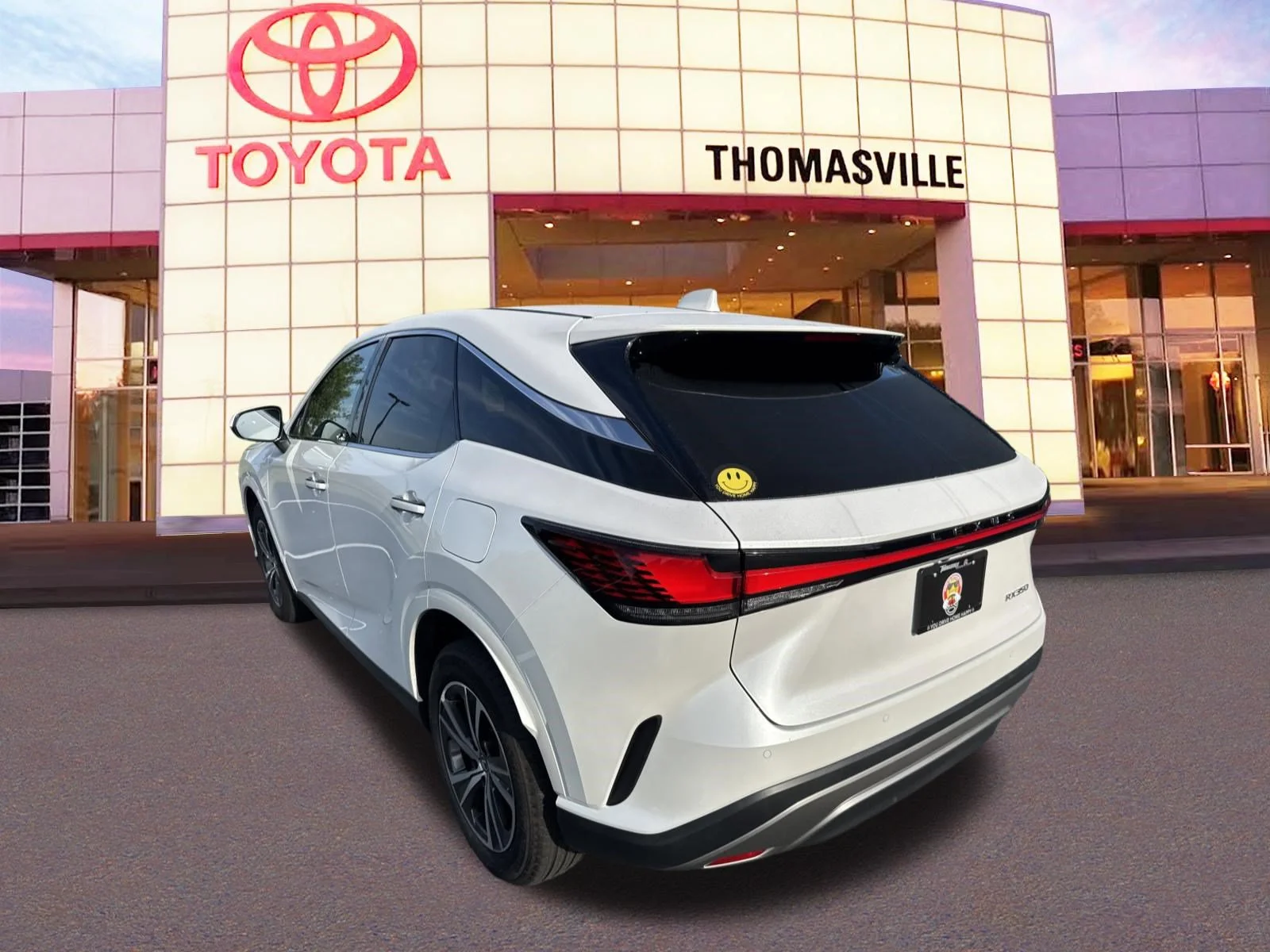 Used 2025  Lexus  image 7