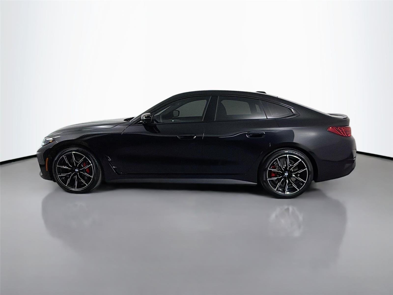 New 2026 Black Sapphire Metallic BMW xDrive40 image 8