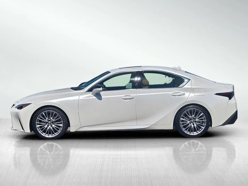 Used 2023 White Pearl Lexus 300 image 7