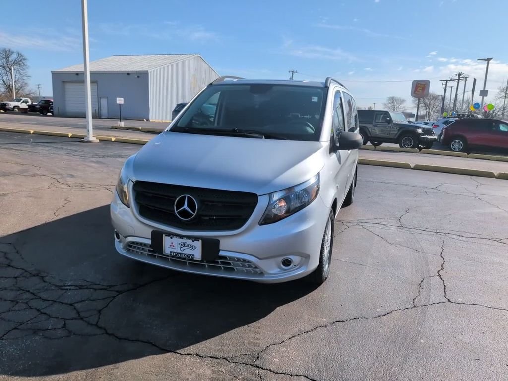 Used 2017  Mercedes-Benz Passenger image 13