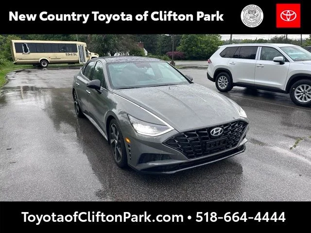 Used 2022 Gray Hyundai SEL Plus image 1
