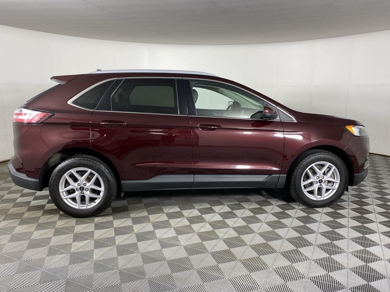 Used 2024 Burgundy Velvet Metallic Tinted Clearcoat Ford SEL image 11